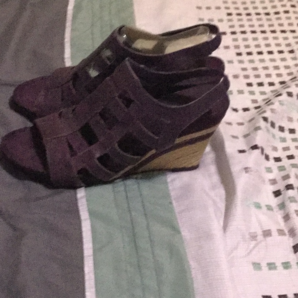 AEROSOLES